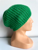 Handgemachte Damenmütze AUREA 100% Baby Merino plus Mohair und Seide 31/48 Leuchtgrün