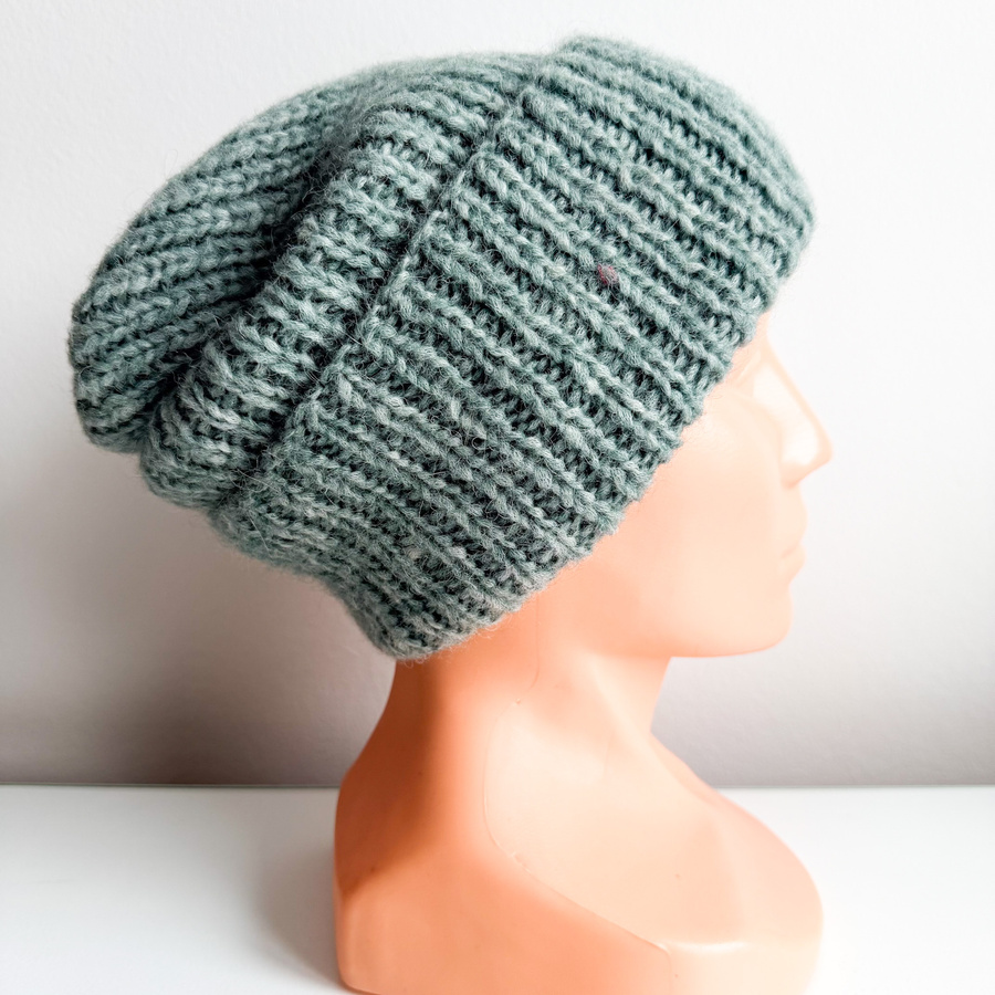 CHMURKA – czapka z alpaki wywijana damska 30 zielona szałwia