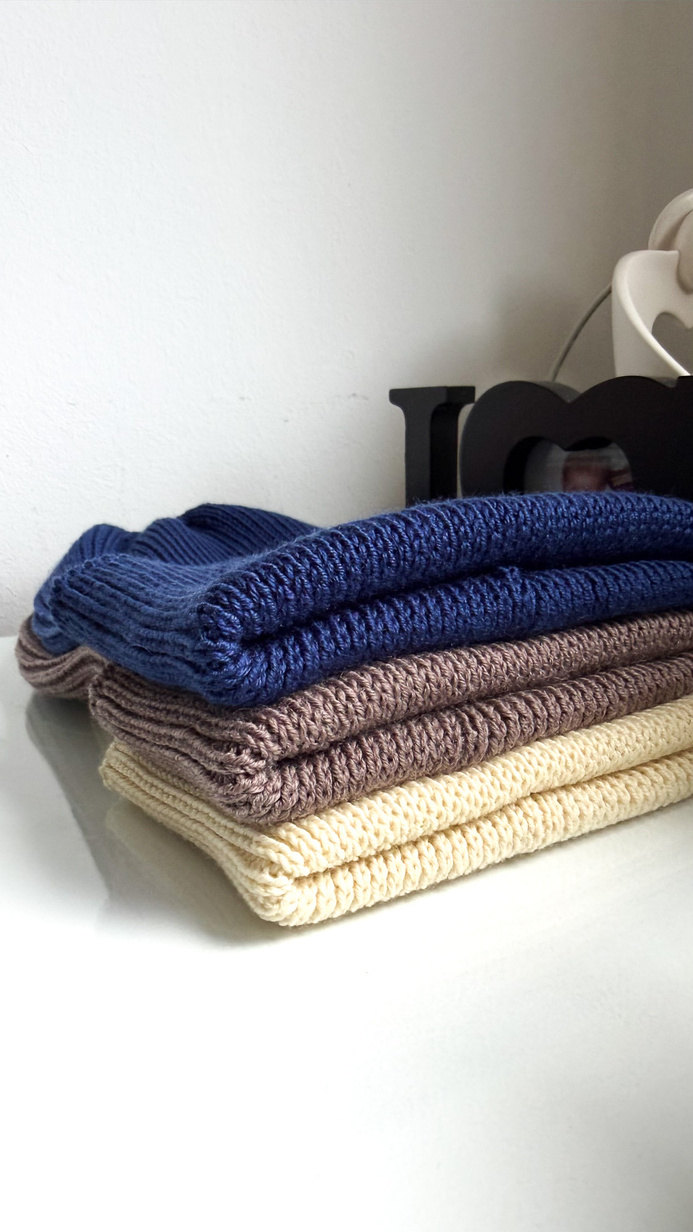 Beanie czapka z wełny merino VARELLA 100% Baby Merino 02 Ecru