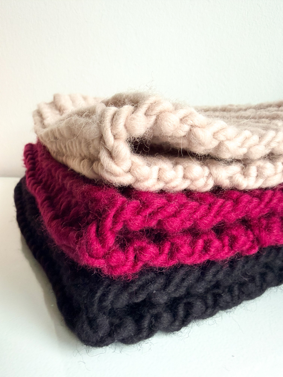 ASHER – gruba czapka zimowa damska z wełny 08 Rubinowy