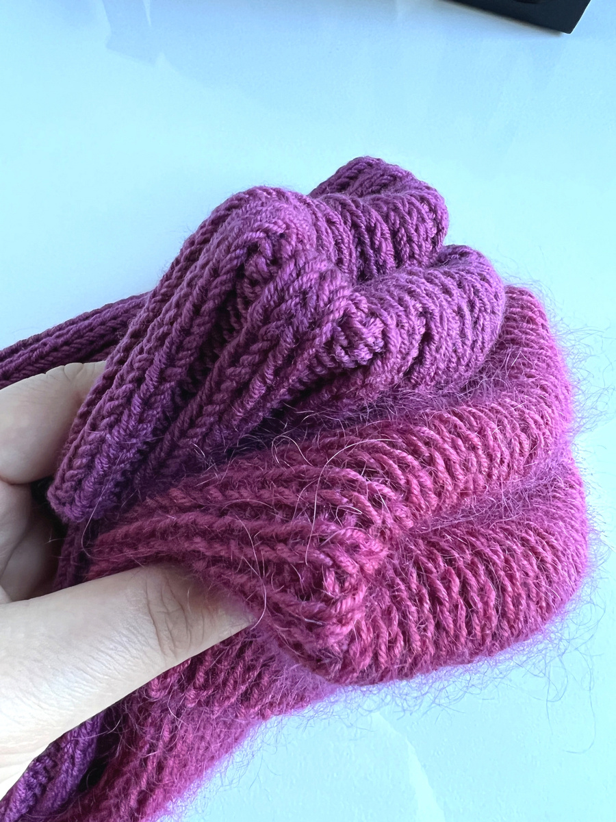 HELLI – wywijana czapka z wełny merino baby 100% 34 Wrzos
