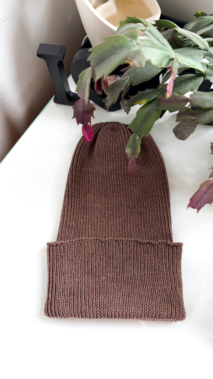 VARELLA Handmade Turn-Up Beanie 100% Baby Merino Wool
