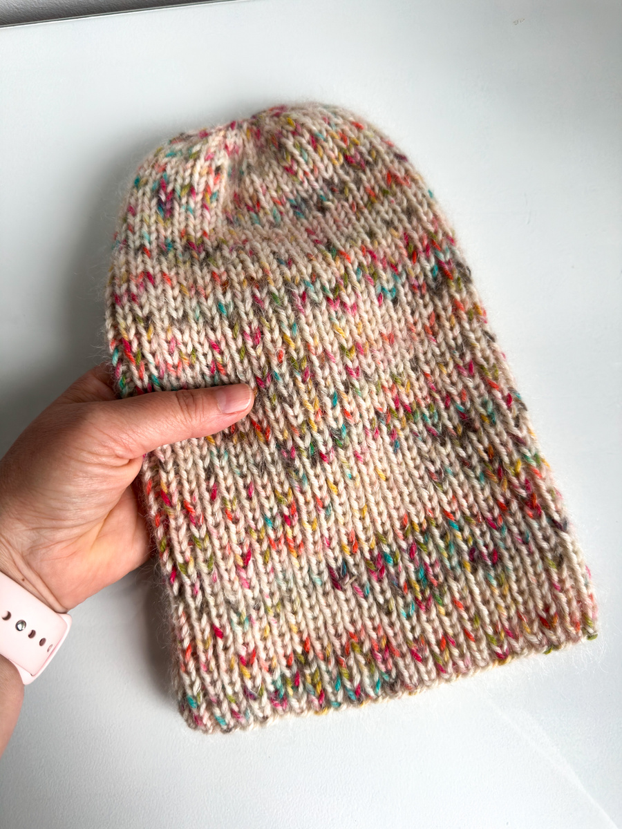 Handmade Czapka damska ALURA Merynos plus moher i jedwab 27/56 Zimowy karnawał