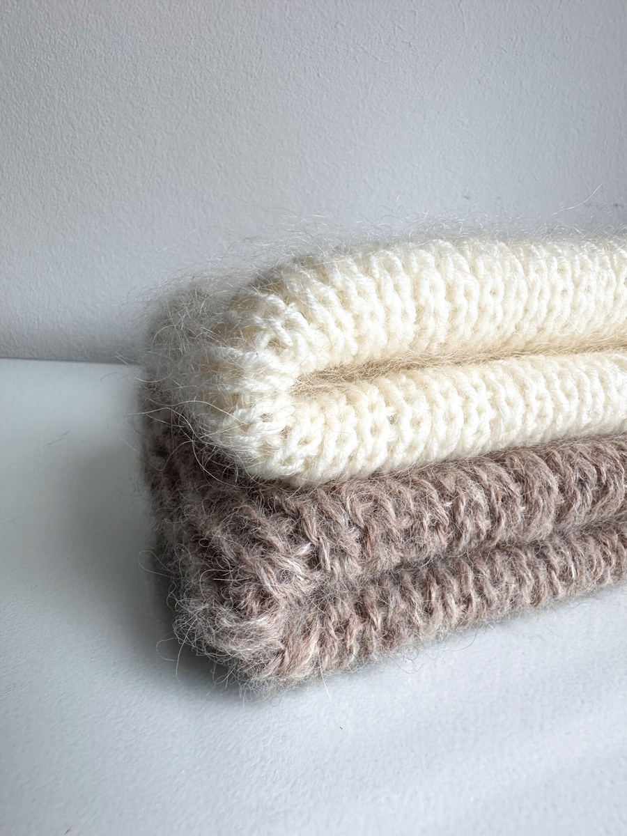 MORGANA – ręcznie robiona czapka damska alpaka + jedwab 2020/04 Jasny Nugat