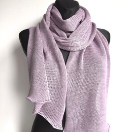 Ciepły i przytulny szal Nitkowe Love 230x35 cm 100% Baby Merino 39 Fioletowa Orchidea