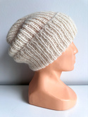 MORGANA – ręcznie robiona czapka damska alpaka z jedwabiem z wywinięciem 100/01 Ecru