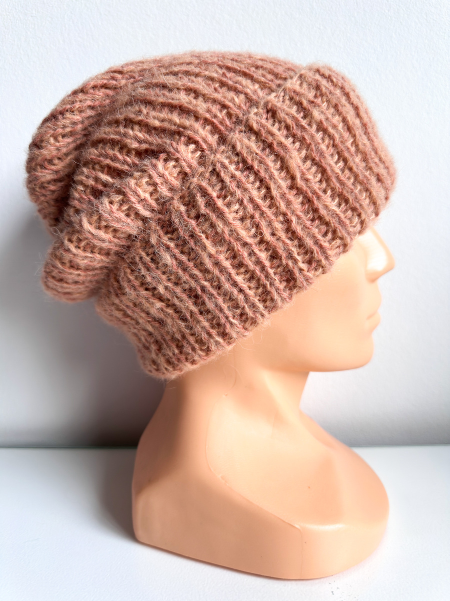 Ręcznie robiona czapka damska MORGANA Alpaka z Jedwabiem 9026/37 Blush