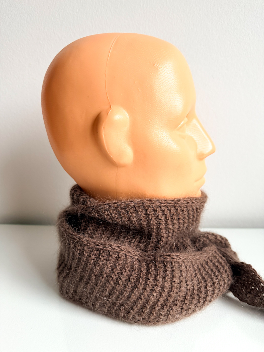Ręcznie robiony KOMIN HELLI 100% Baby Merino - WYBIERZ KOLOR