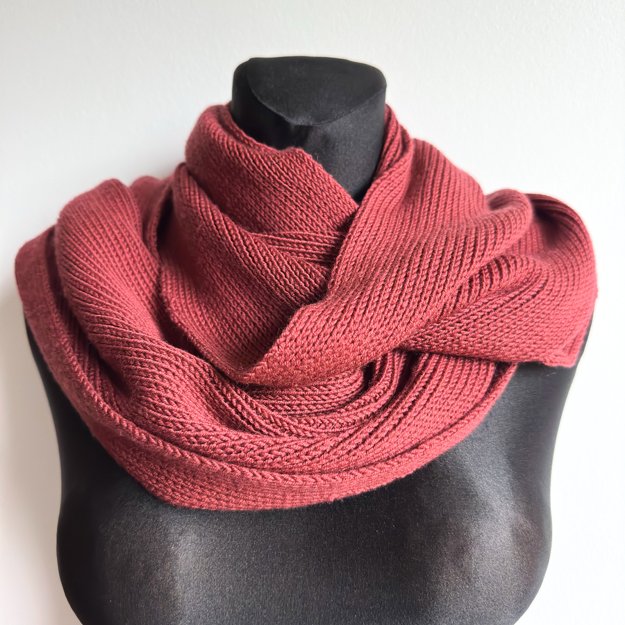 Wełniany komin zawijany 100% Baby Merino 51 Bordowy