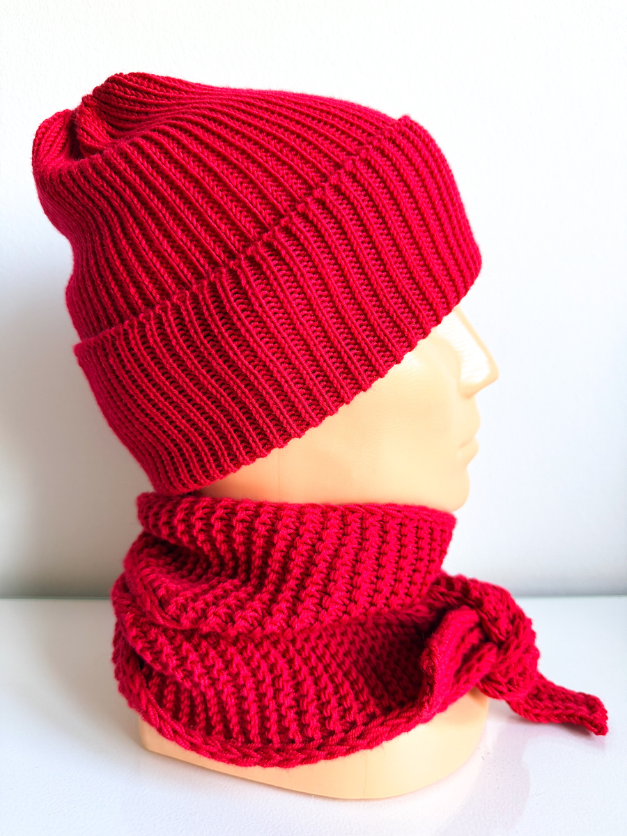 VARELLA Merino Wool Beanie 100% Baby Merino 16 Red Autumn-Winter