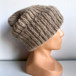 WATA CUKROWA 2.0 – czapka damska z alpaki z merynosem 15/2020 beżowy