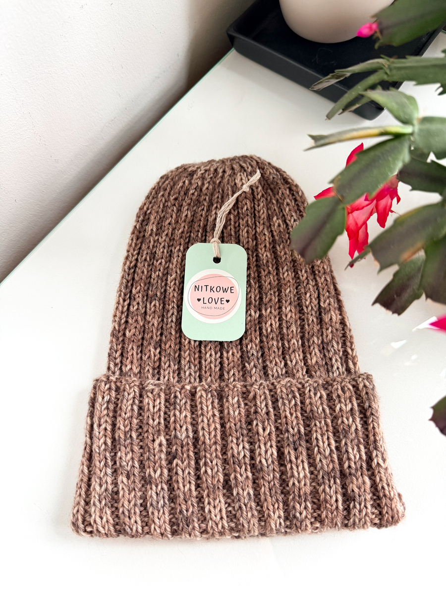 NELLI Unisex-Mütze mit Umschlag aus Merinowolle 30 Prażony Migdał