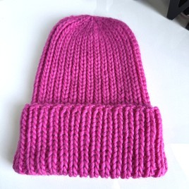 JANKA – gruba czapka zimowa z wełny 105 Magenta, handmade