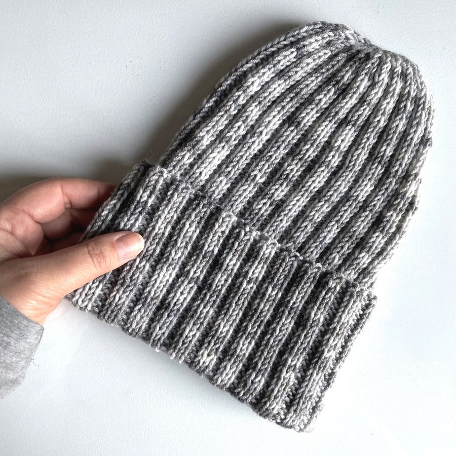 HELLI – szara czapka zimowa merino 100% baby merino ręcznie farbowana