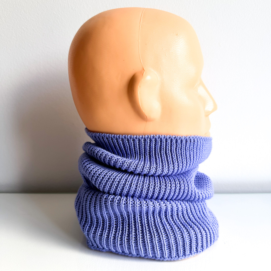 Ręcznie robiony KOMIN VARELLA 100% Baby Merino 38 Oliwka
