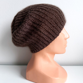 Handmade Czapka damska AUREA 100% Baby Merino plus moher i jedwab 03/29 Wanilia