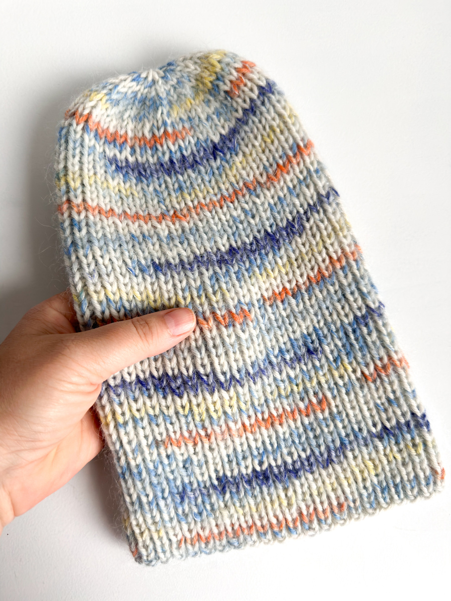 Handmade Czapka damska AUREA Print Merynos plus moher i jedwab 21/59 morski kapitan