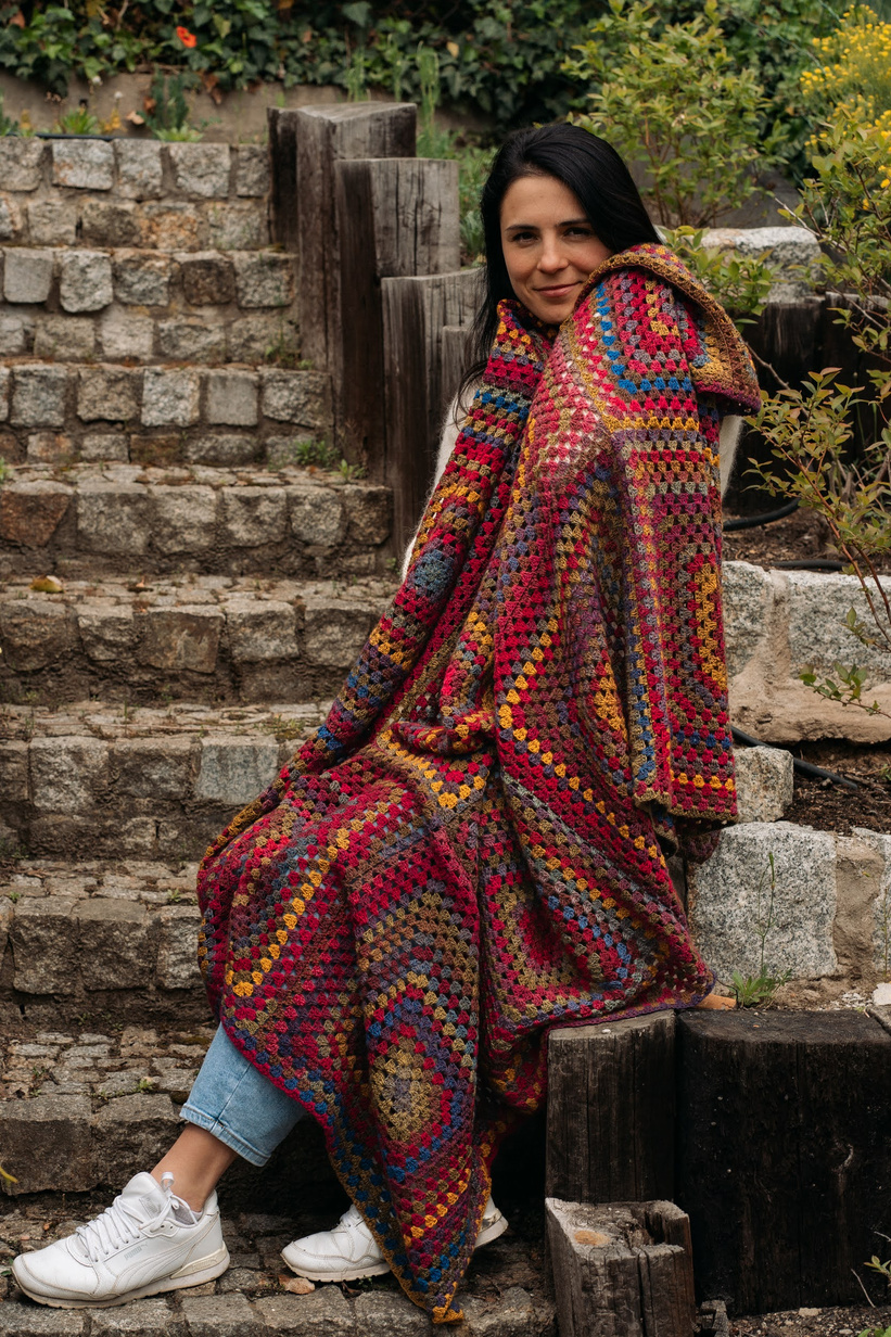 Wool Blanket Granny Square 140x180 cm – Autumn Mosaic 8108