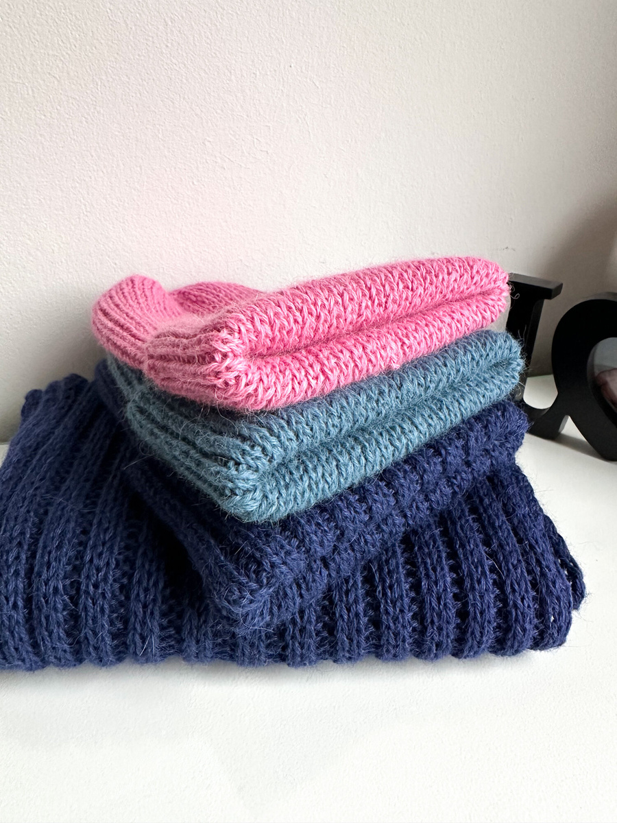 Ręcznie robiona Czapka wywijana LAURIN 100% Alpaka 5575 Granatowy