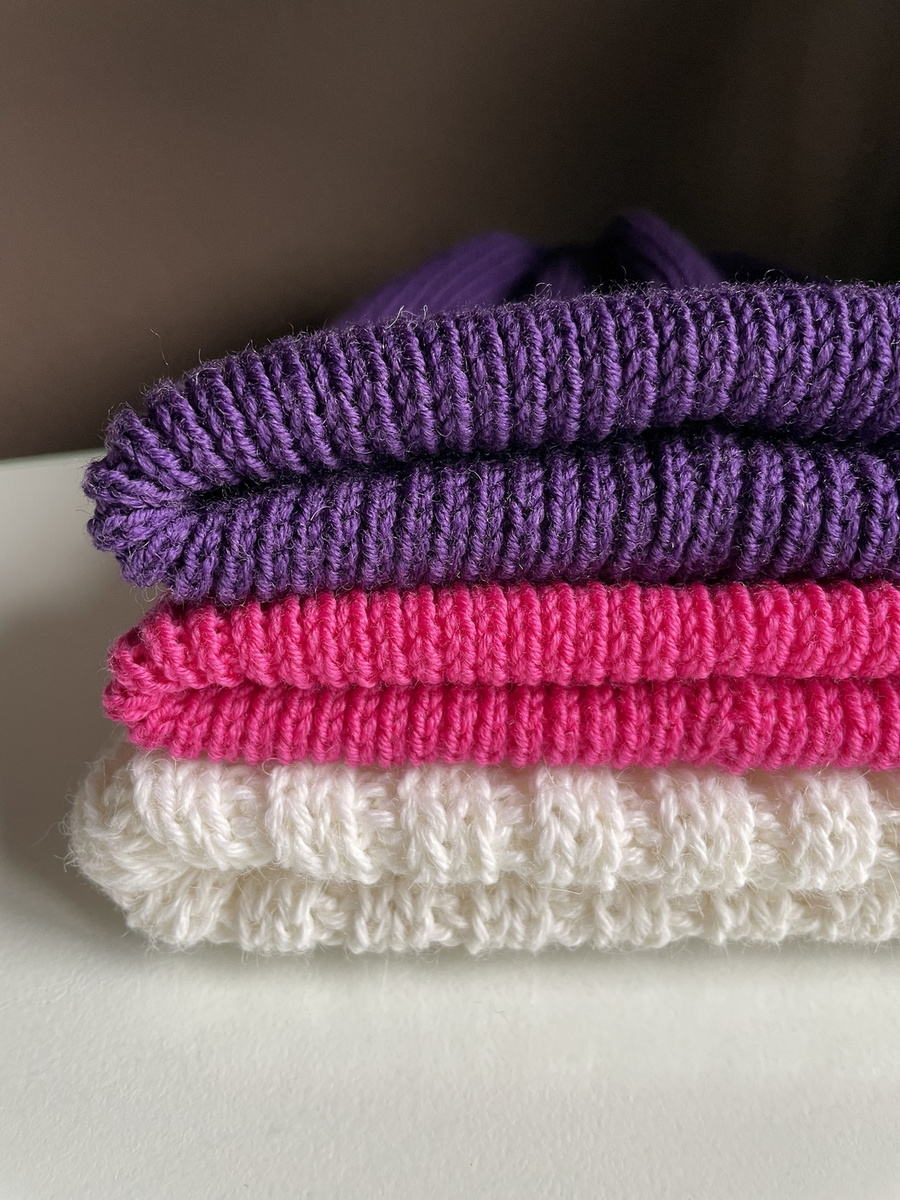 08 Fuksja VARELLA – czapka merino beanie wywijana 100% baby merino jesień‑zima