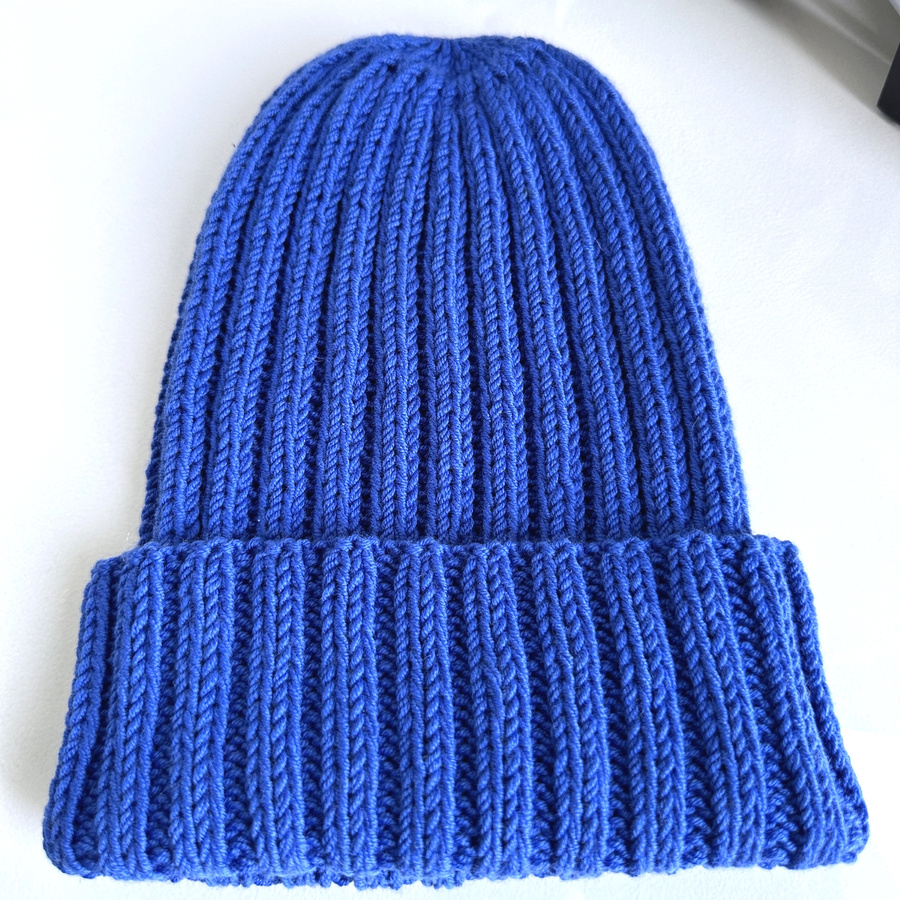 HELLI Beanie-Mütze mit Umschlag 100% Baby-Merinowolle 33 Leuchtblau