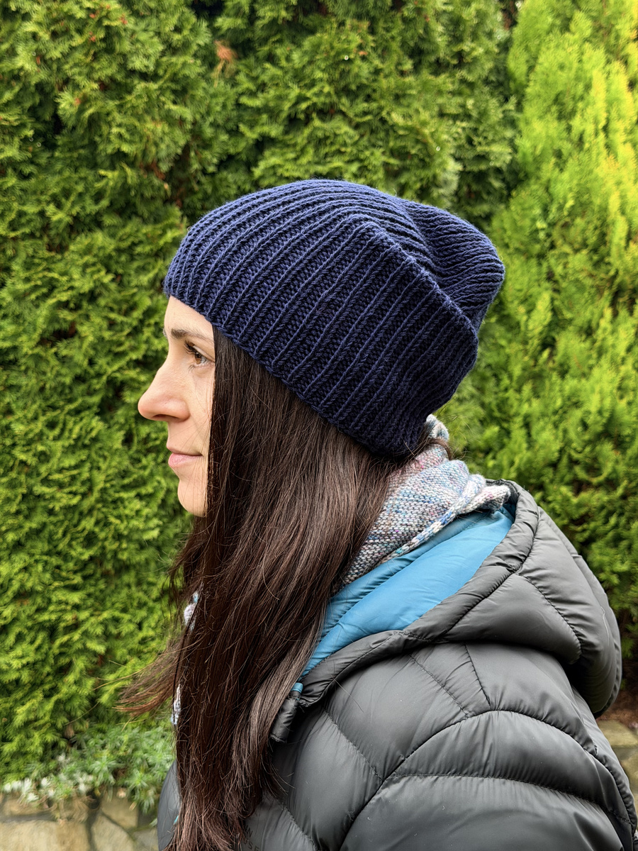 NANA – czapka beanie z wełny baby merino 13 granatowy, ręcznie robiona