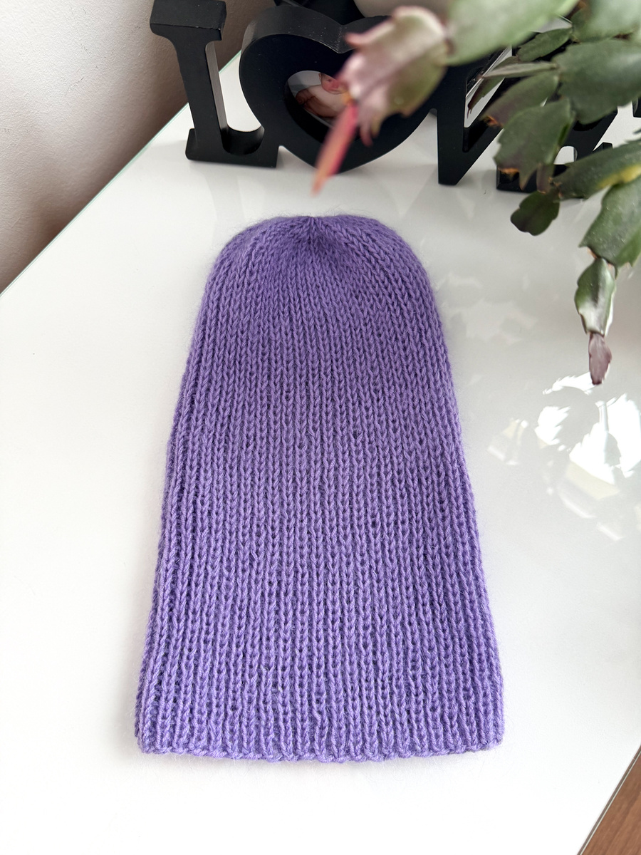 Handgemachte Damenmütze AUREA 100% Baby Merino plus Mohair und Seide 14/11 Violett
