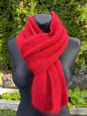 Ciepły i przytulny szal Nitkowe Love 30x180 cm  100% Baby Merino 21 czarny