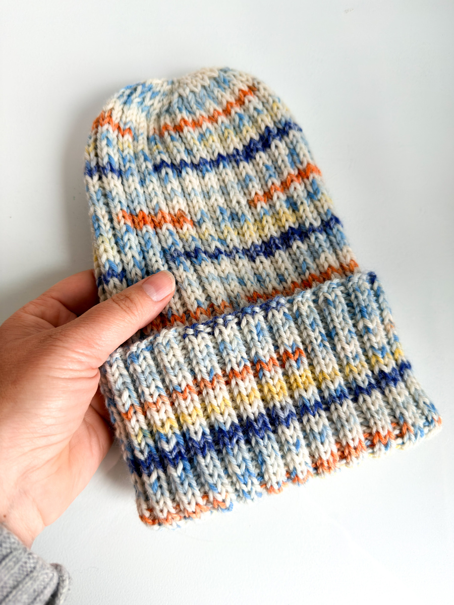 NELLI – wywijana czapka merino unisex 21 Morski Kapitan jesienno-zimowa