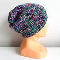 Winter Slouchy Beanie in 100% Baby Merino „Black Rainbow“ – Hand-Knitted, Thick