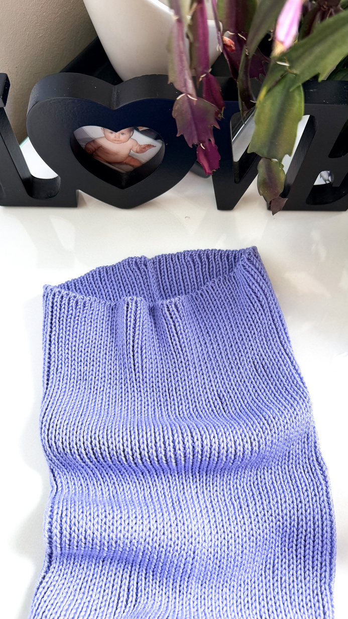 Ręcznie robiony KOMIN VARELLA 100% Baby Merino 38 Oliwka