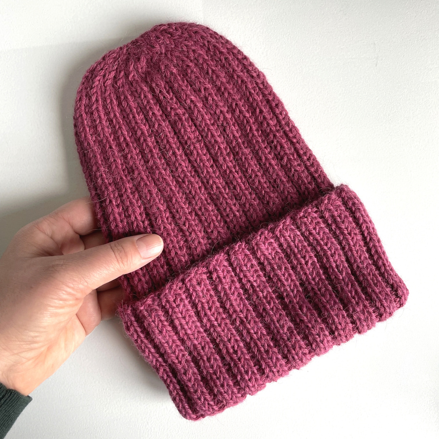 LAURIN Mütze mit Umschlag aus 100% Alpaka 3770 dunkle Fuchsia