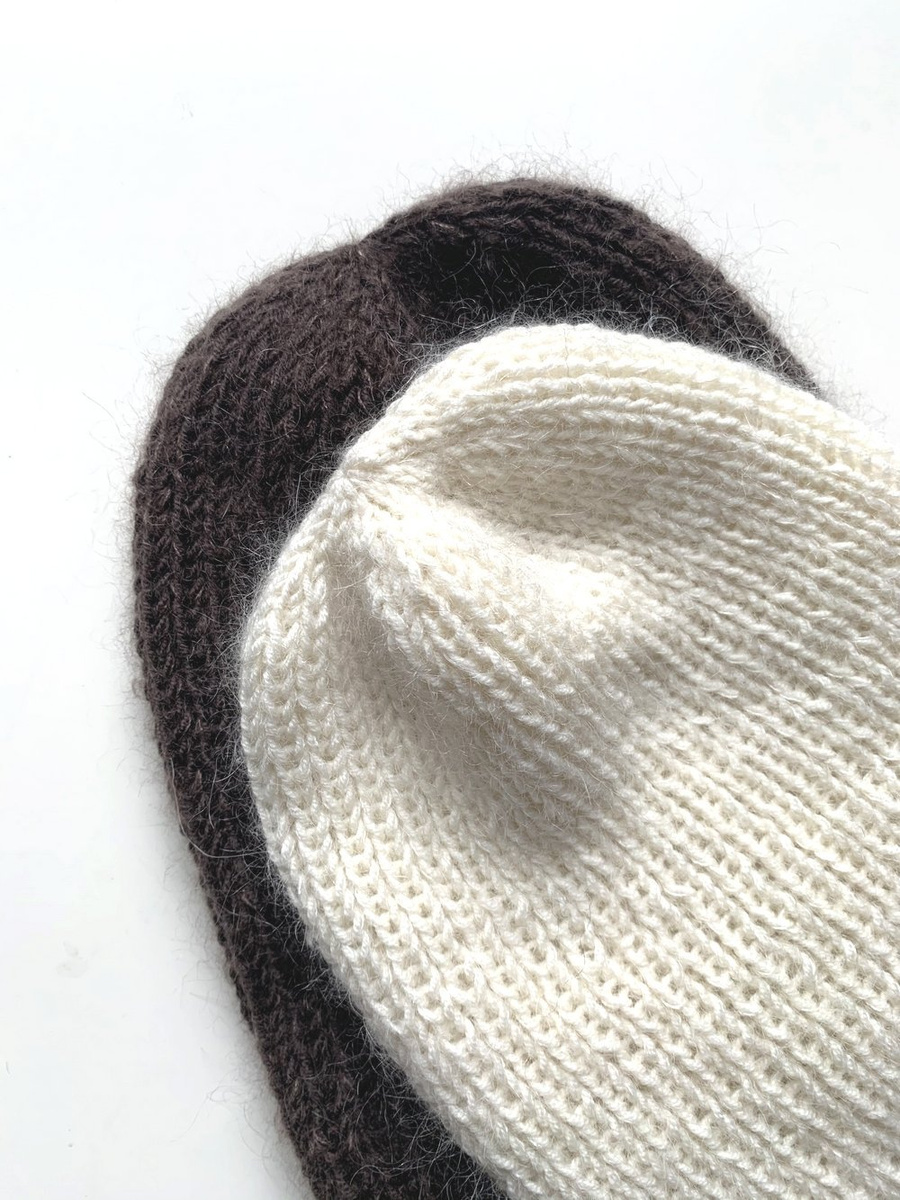 AUREA – ręcznie robiona ciepła czapka merino z moherem damska 02/01 Ecru