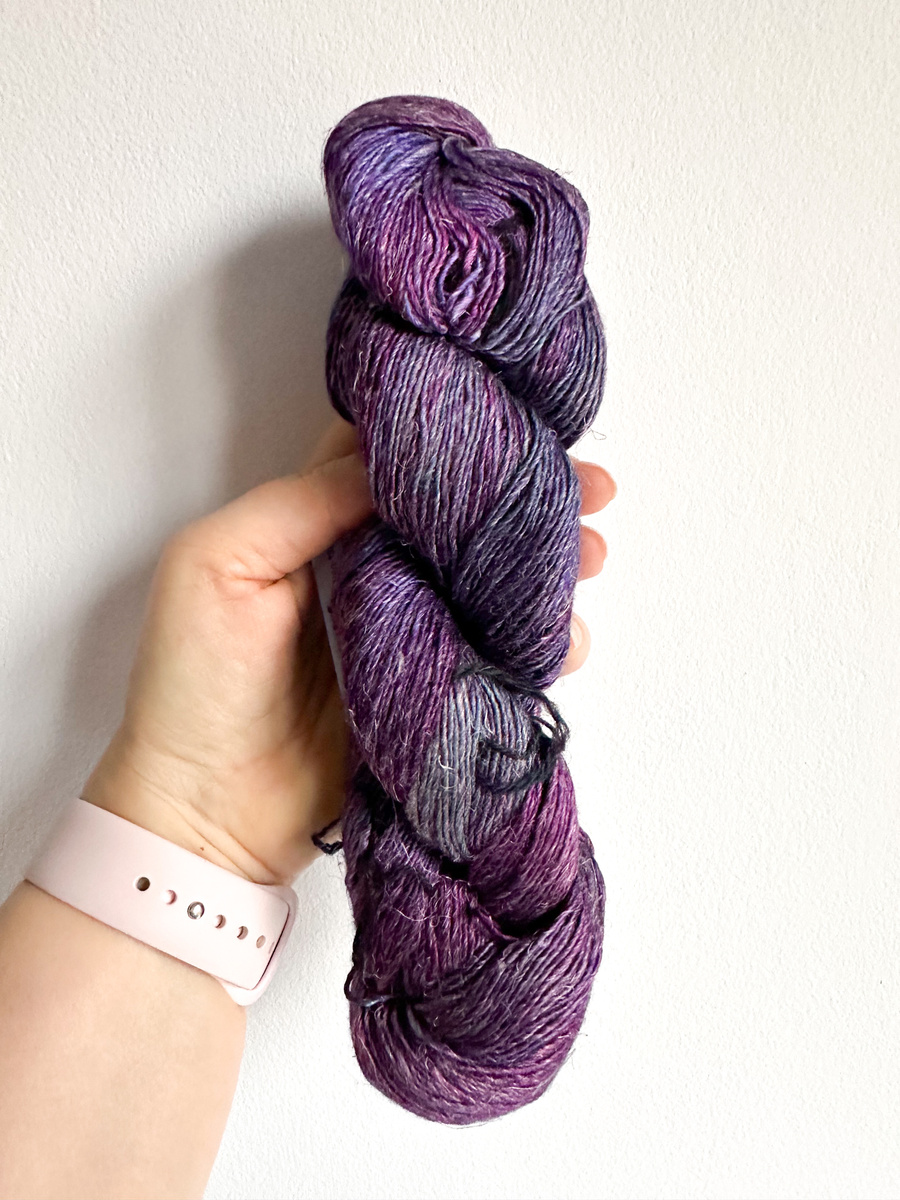 Ręcznie farbowana włóczka Malabrigo SUSURRO jedwab, len i merynos SUS229 SOMBRA DE PALMA