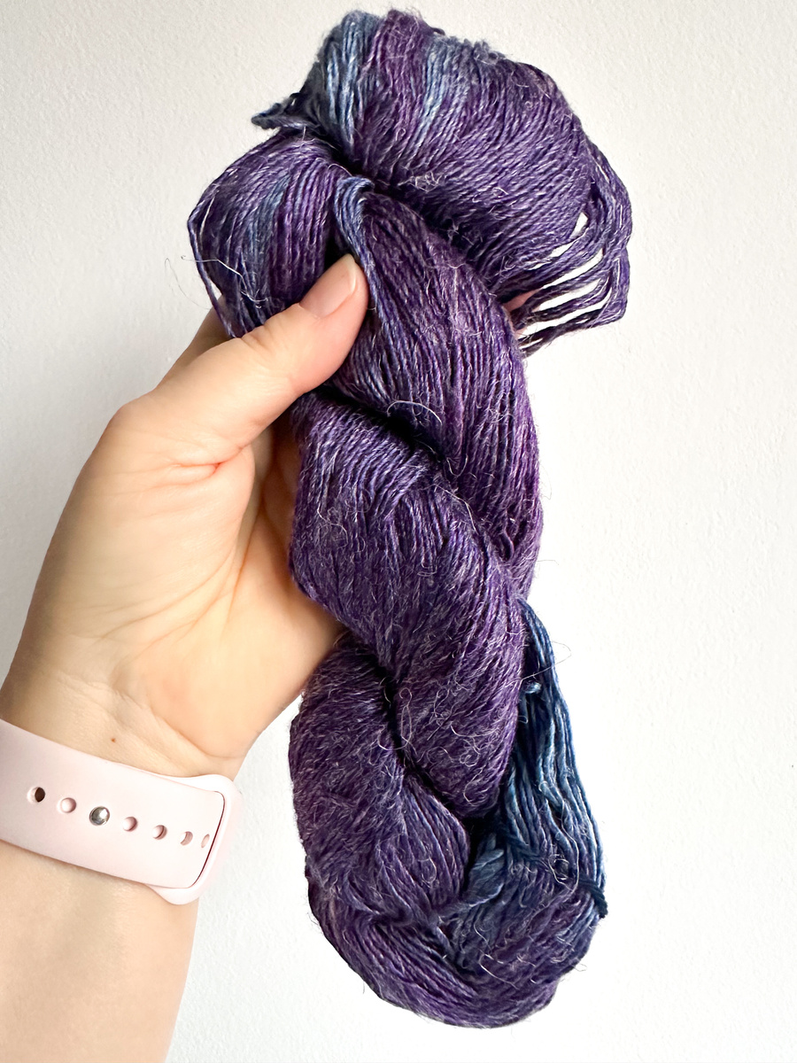 Ręcznie farbowana włóczka Malabrigo SUSURRO jedwab, len i merynos SUS247 WHALES ROAD