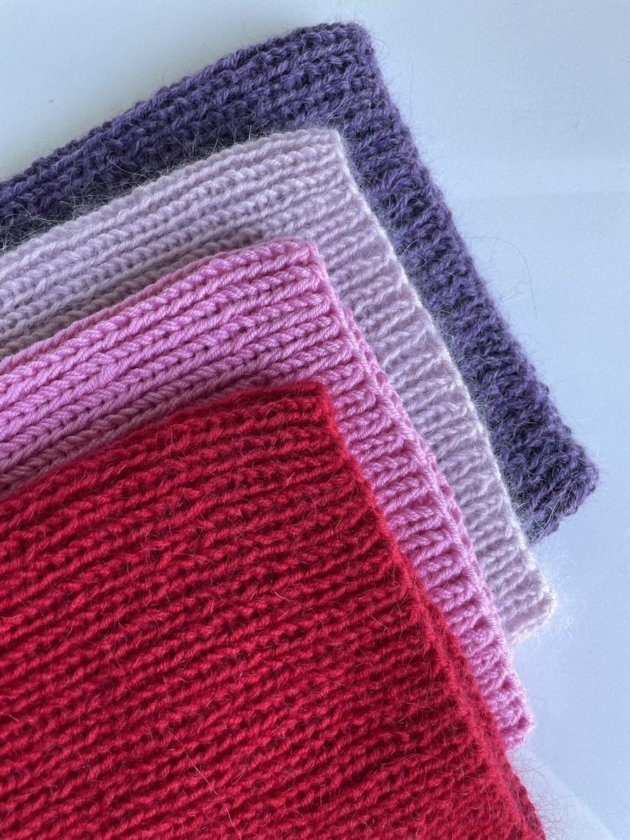 Handmade women's hat AUREA 100% Baby Merino plus mohair and silk 16/14 Red