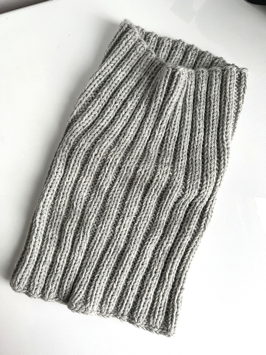Ręcznie robiony KOMIN HELLI 100% Baby Merino - WYBIERZ KOLOR