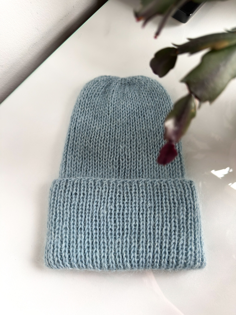 Ręcznie robiona czapka beanie AUREA 100% Baby Merino plus moher i jedwab 43/08 Jasny Morski