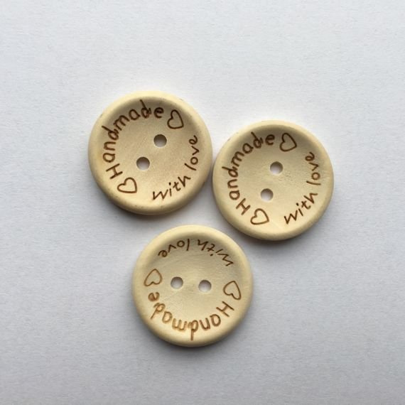 Guzik drewniany Handmade with love 2,5 cm