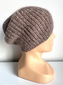 Handmade Czapka damska AUREA 100% Baby Merino plus moher i jedwab 17/41 Beż