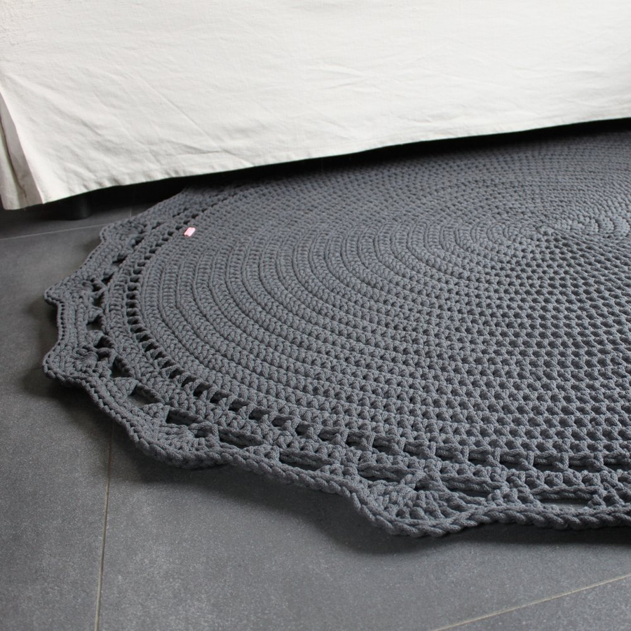 Ręcznie robiony Dywan okrągły ze sznurka bawełnianego ŚLIMAK Z KORONKĄ