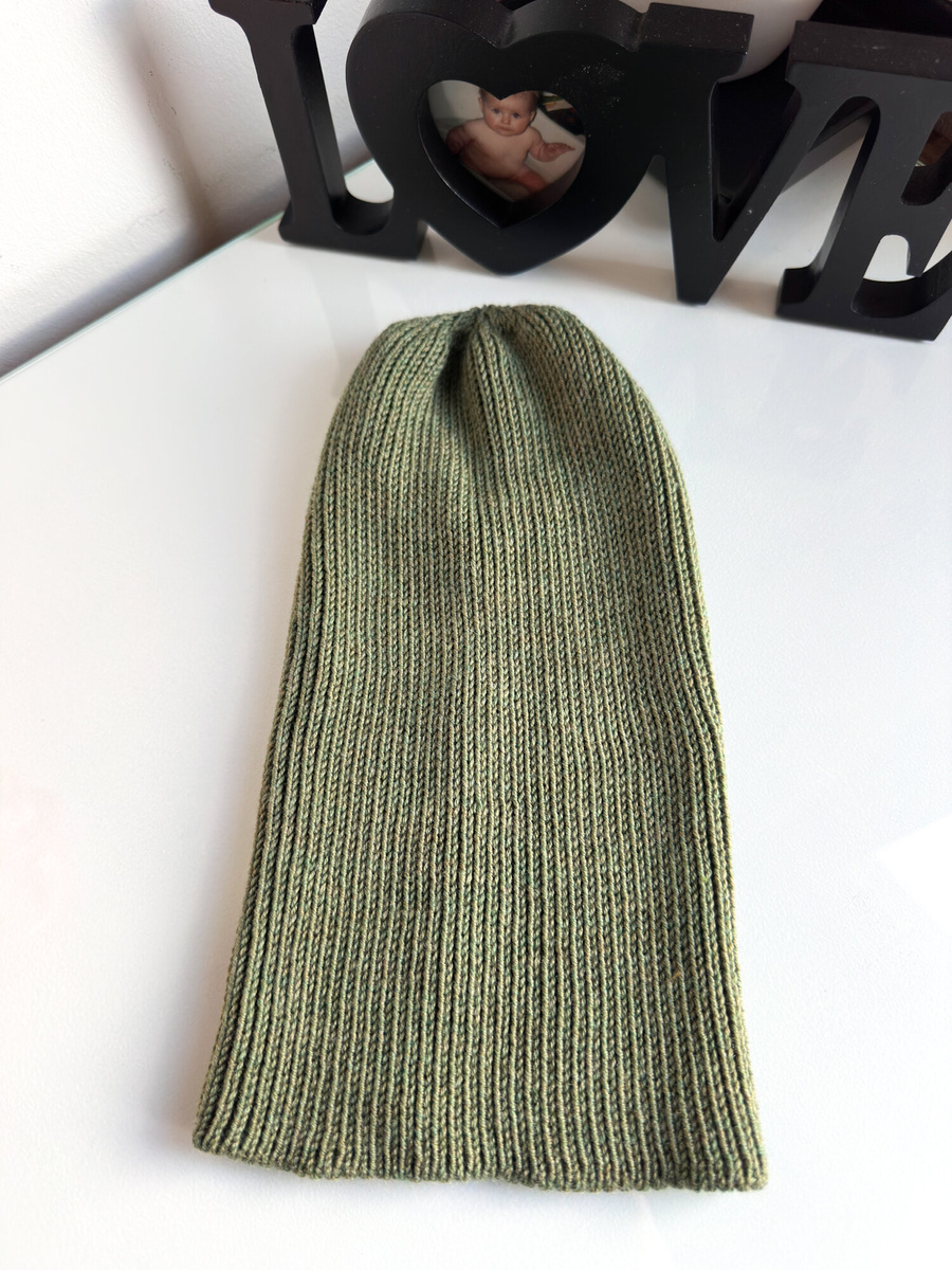 VARELLA – czapka z wełny merino beanie 38 Oliwka, cienka przejściowa