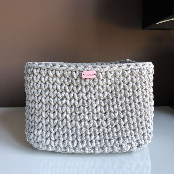 Ręcznie robiony Koszyk ze sznurka bawełnianego dno 25x25, wysokość 15 cm
