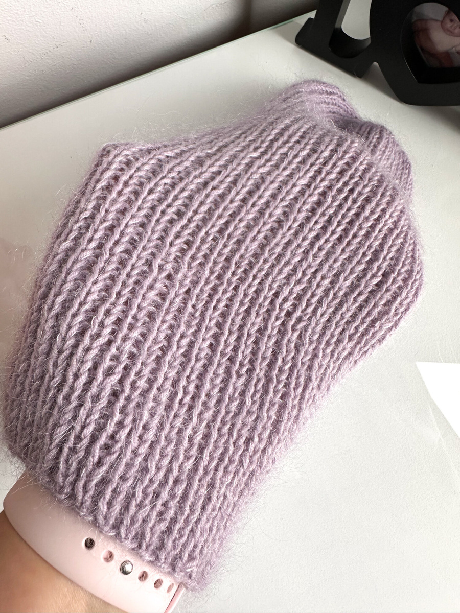 Handgemachte Damenmütze AUREA 100% Baby Merino plus Mohair und Seide 60/55 Lavendelfrost