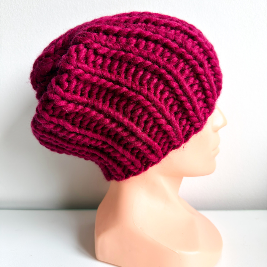 ASHER – gruba czapka zimowa damska z wełny 08 Rubinowy