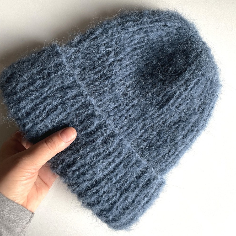 Ręcznie robiona czapka damska WATA CUKROWA Alpaka z Merynosem 07 Jeans
