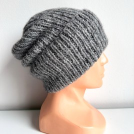 CHMURKA – czapka z alpaki damska ręcznie robiona 04 średni szary