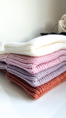 VARELLA – czapka z wełny merino baby 60 Lawendowy Szron