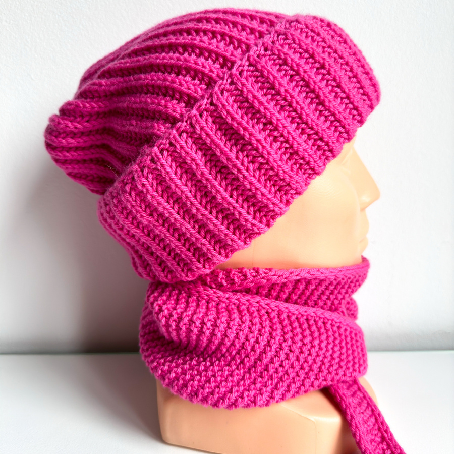 BRIOSZKA – czapka damska beanie z wełny merino 100% 22 Magenta różowa jesienno-zimowa