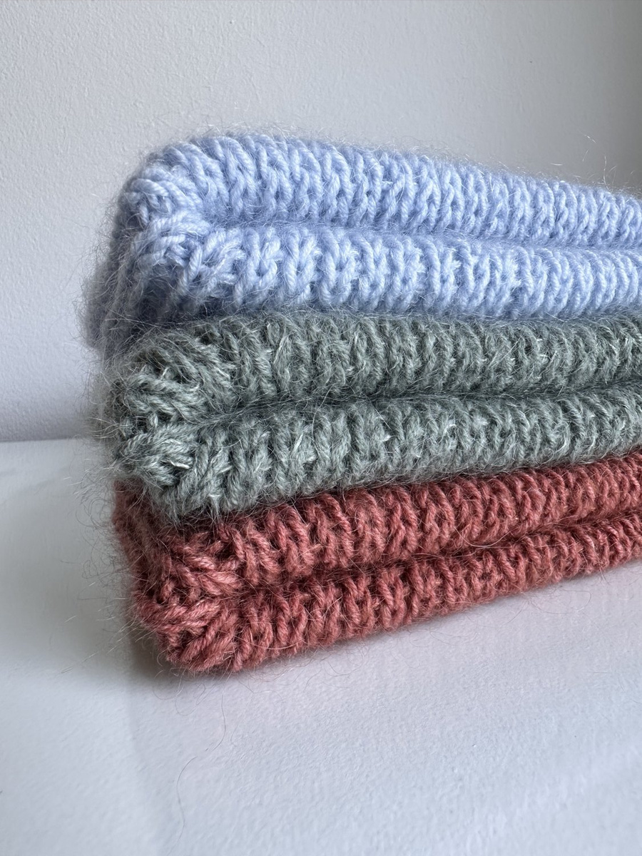 Handgemachte Damenmütze AUREA 100% Baby-Merino plus Mohair und Seide 53/07 Rosa